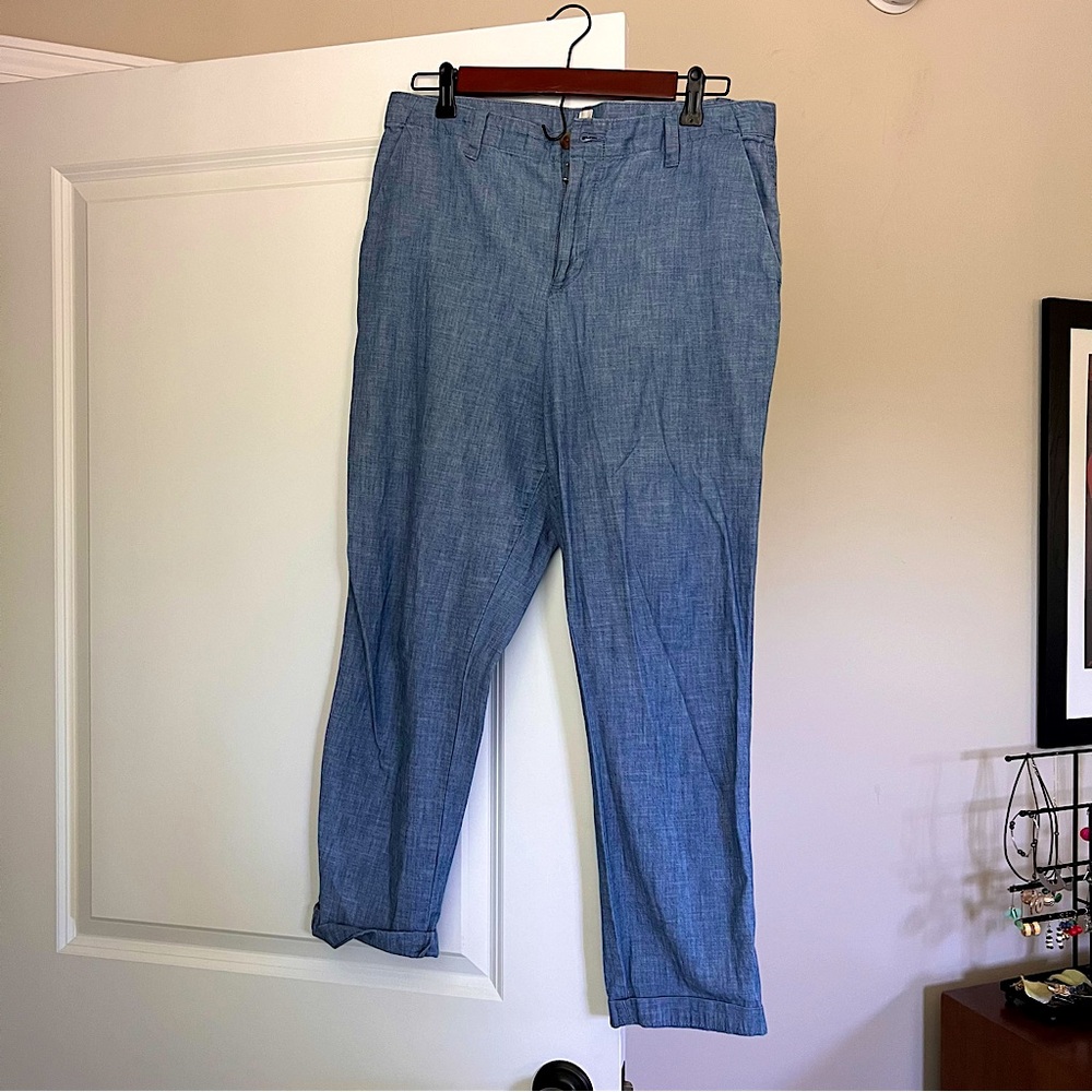 Gap 100% cotton trousers in size 10